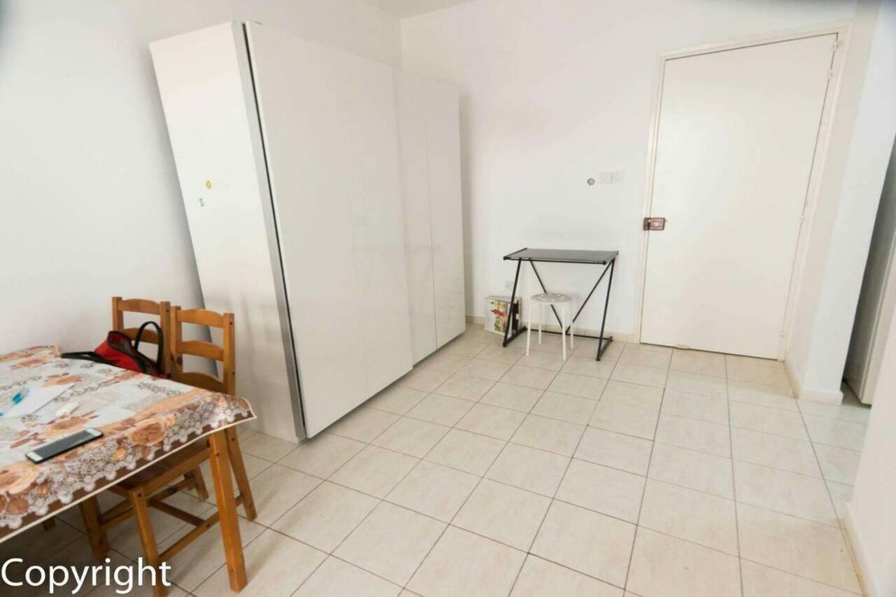 By The Sea Apartment Пафос Екстериор снимка
