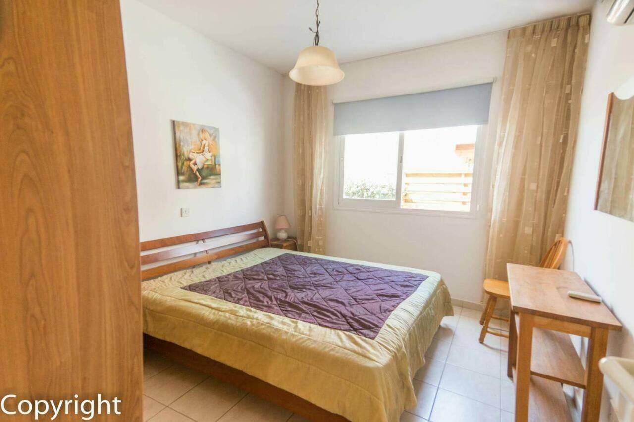 By The Sea Apartment Пафос Екстериор снимка